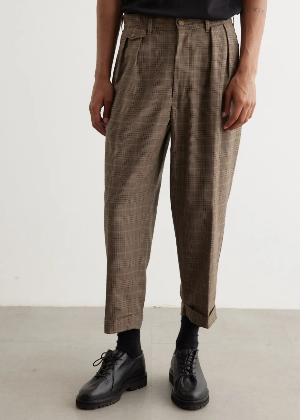 2 Pleats Tapered Twill Pants