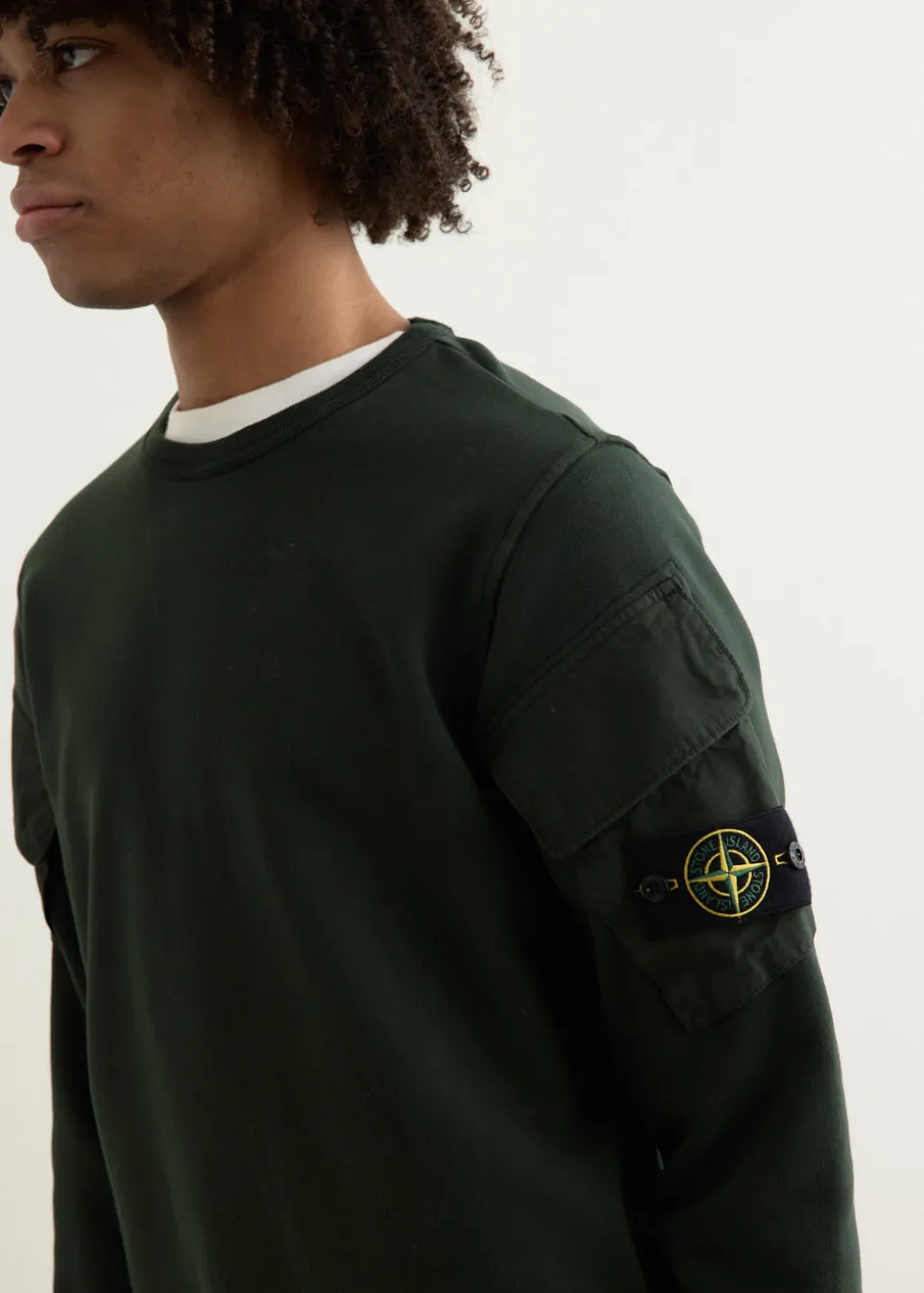 Contrast Bellow Pocket Sweatshirt