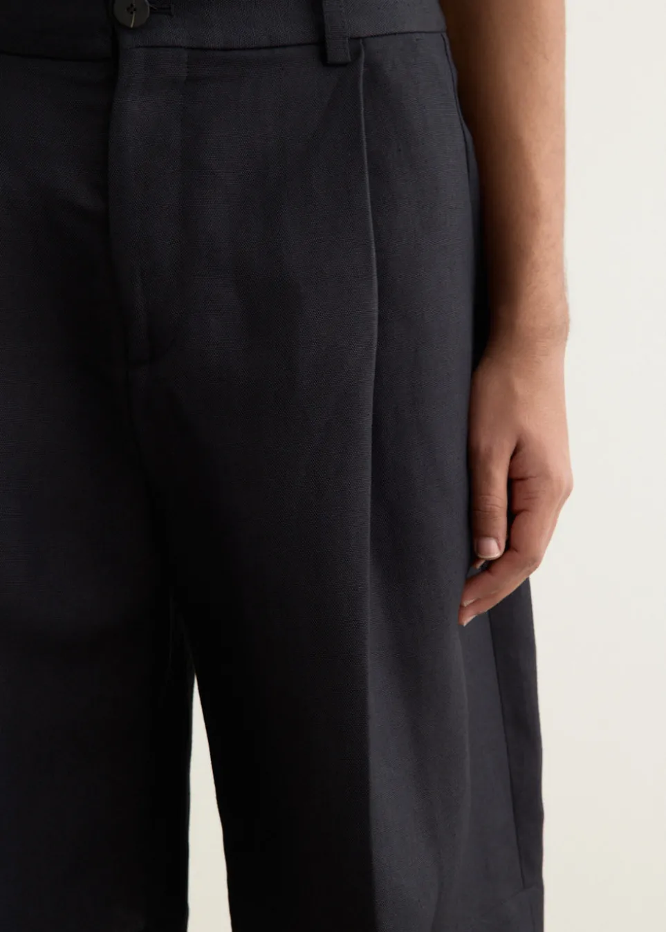 Fowld Knee Length Tailored Shorts