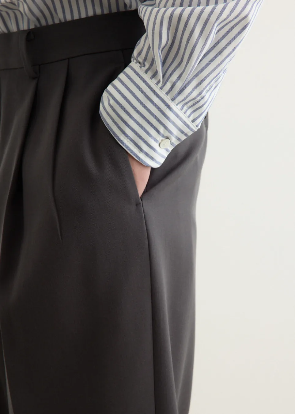 Light Wool Max Gabardine Two-Tuck Slacks