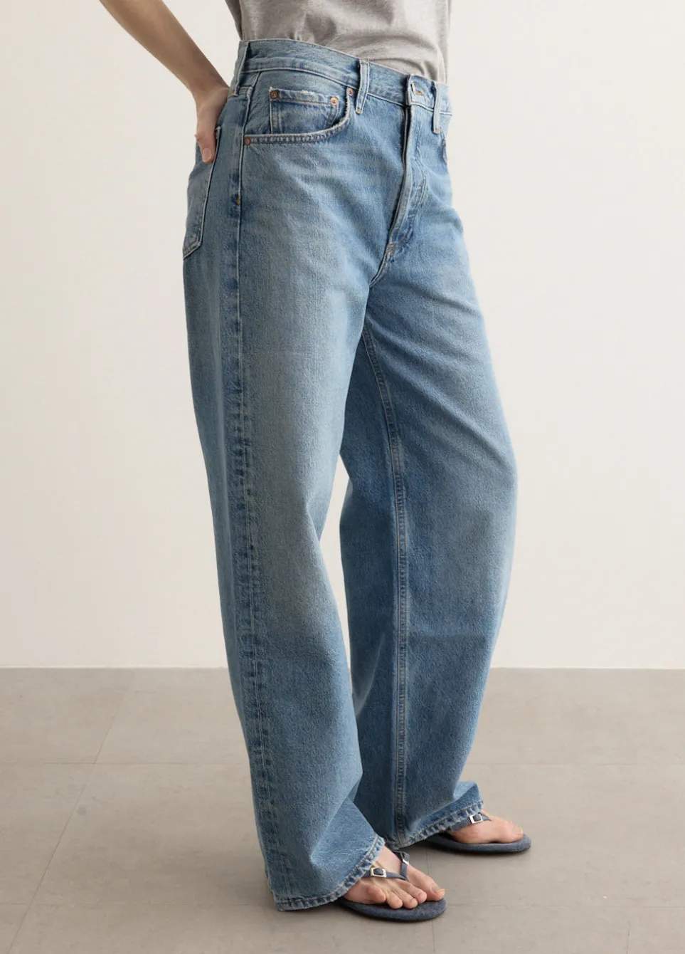 Low Slung Baggy Jeans