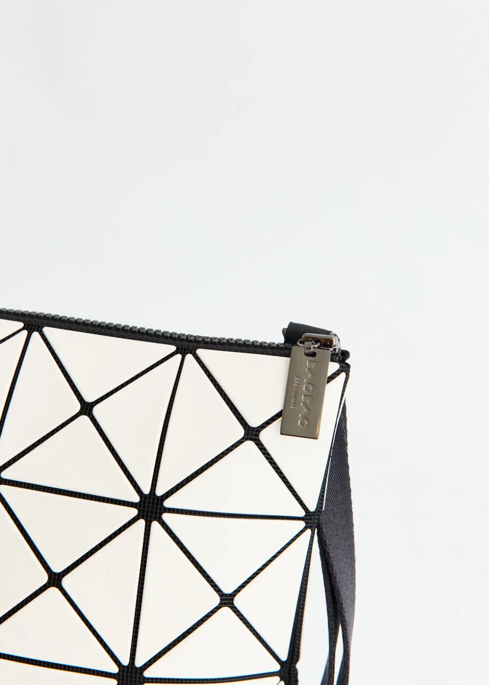 Lucent Xbody 3x4 Bag