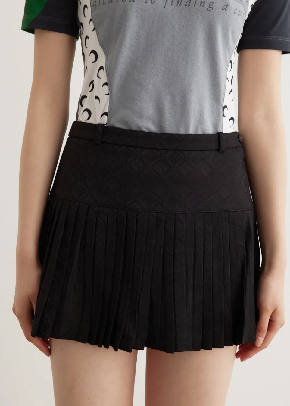 Moon Diamond Jacquard Pleated Skirt