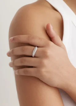 Twist Slim Ring