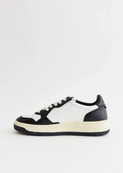 Women's Medalist Sneakers