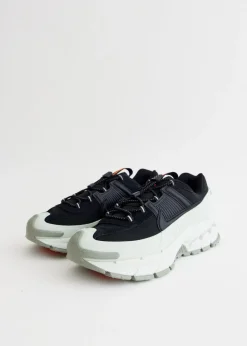 Zoom Vomero 5 Roam 'Black Light Silver' Sneakers