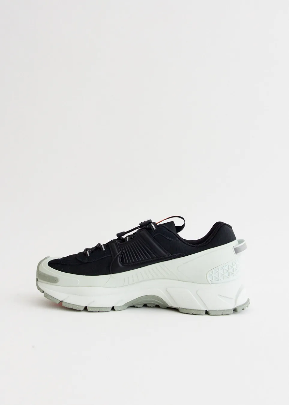 Zoom Vomero 5 Roam 'Black Light Silver' Sneakers