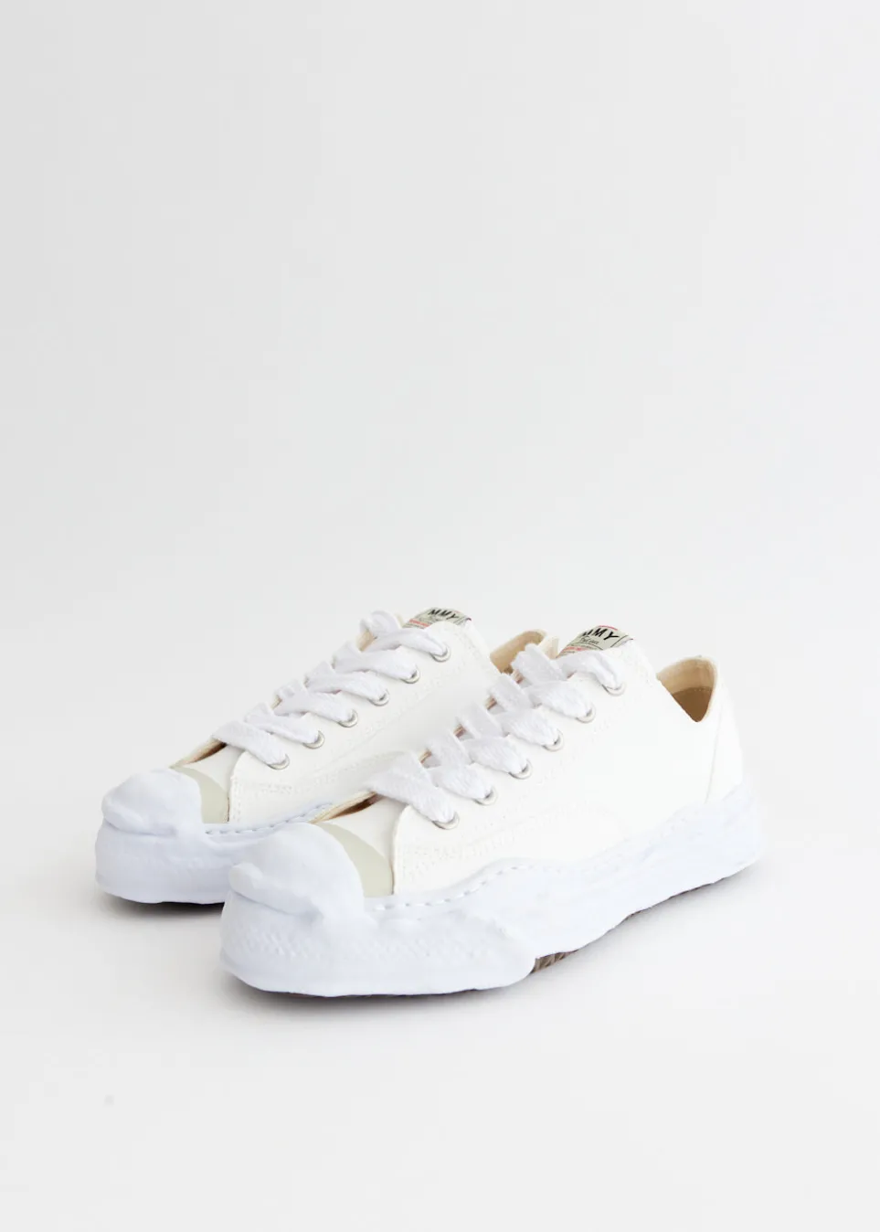 Hank Low Canvas Low Top Sneakers