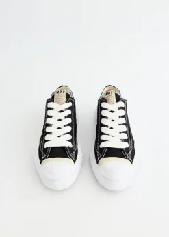 Hank Low Top Sneakers