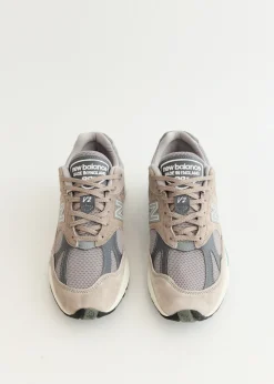 MADE in UK 991v2 'Dove' Sneakers