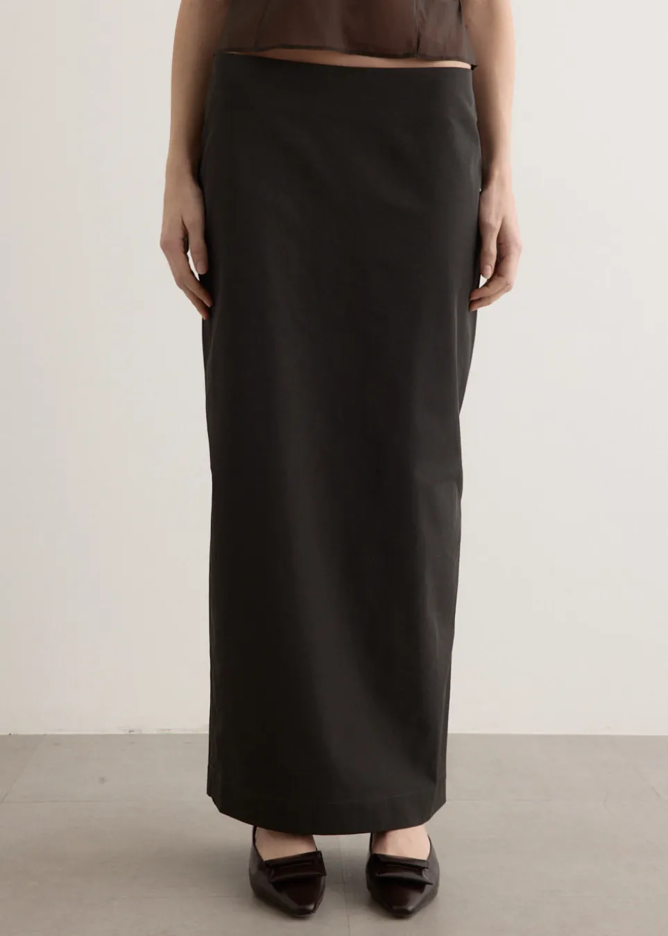 Minimal Column Skirt