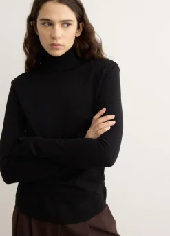 Ria Turtleneck