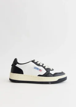 Women's Medalist Sneakers