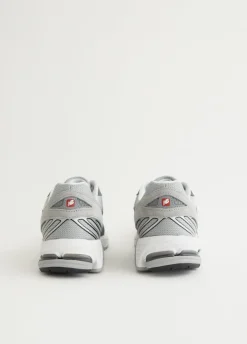 x New Balance 860v2 'Grey' Sneakers